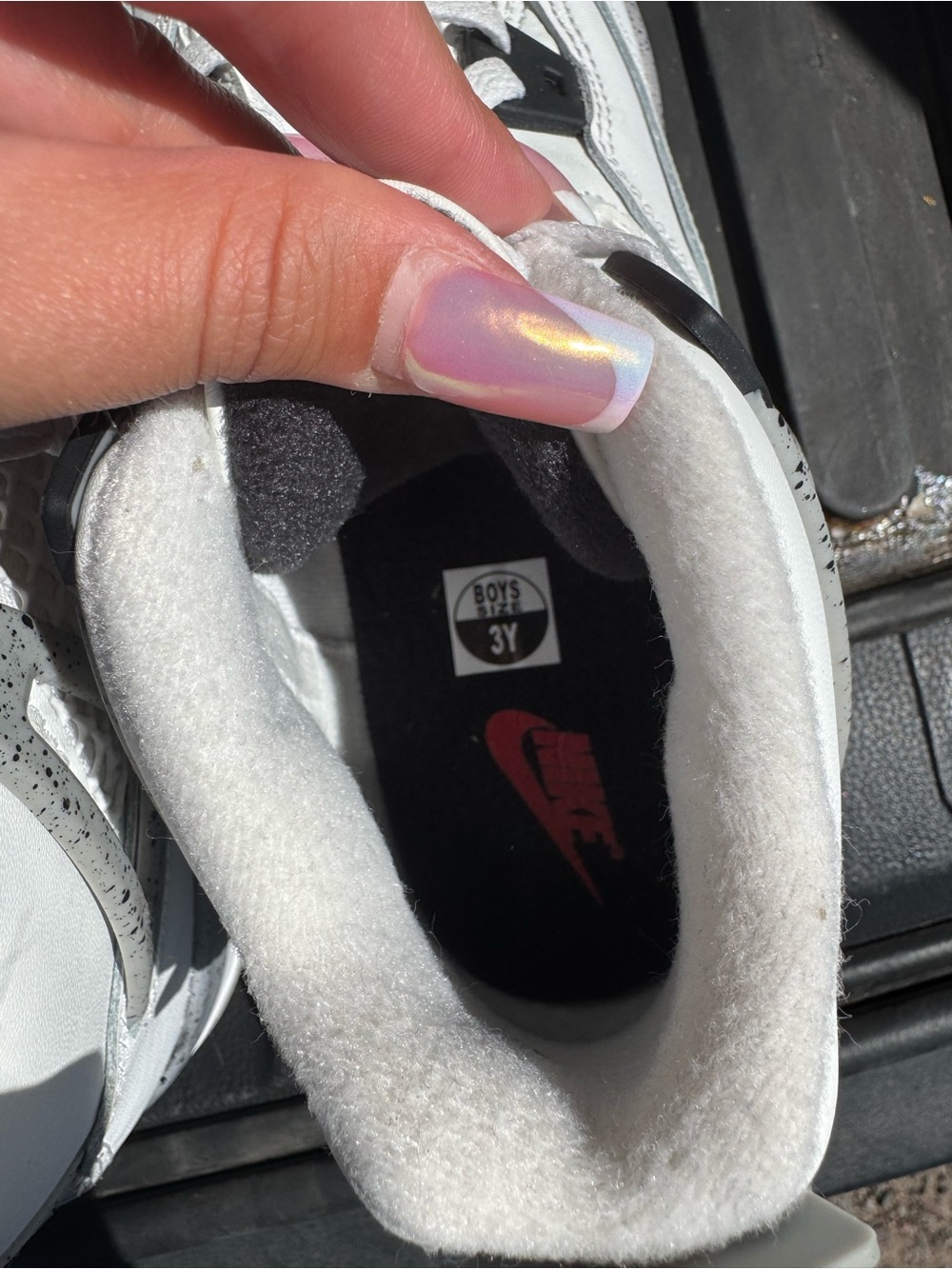 Jordan Kids White Gray Black Sneakers - Picture 4 of 4